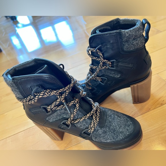 ✨Sorel Brex Heeled Booties size 6.5 ✨ Black n’ Tan - Picture 1 of 7